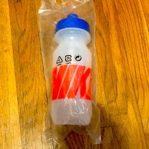New!! Nike Waterbottle